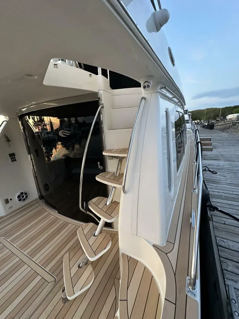 2006 Carver 56 voyager se flybridge pilot