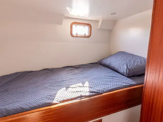 Pilothouse Trawler 44 Long Range