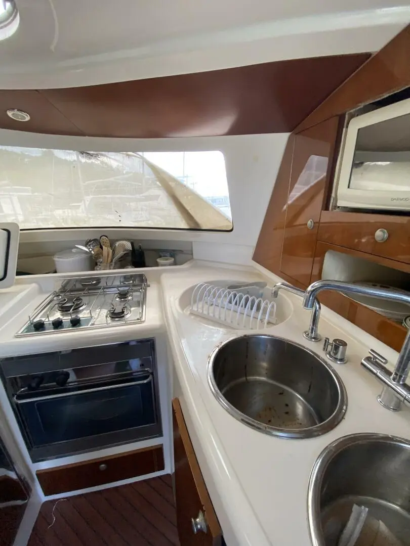 2002 Fountaine Pajot belize owners version