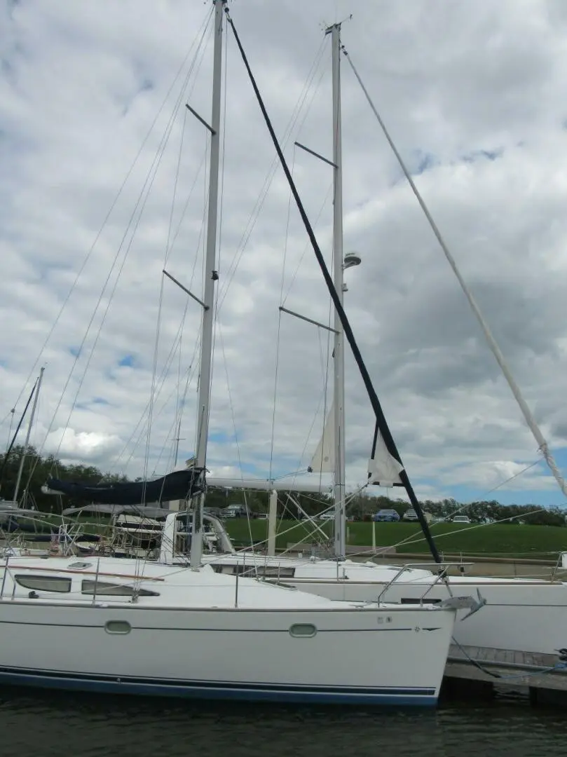 2005 Jeanneau 35