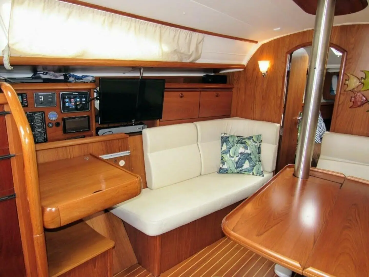 2005 Jeanneau 35