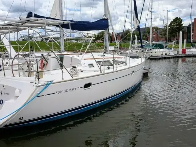 Jeanneau 35