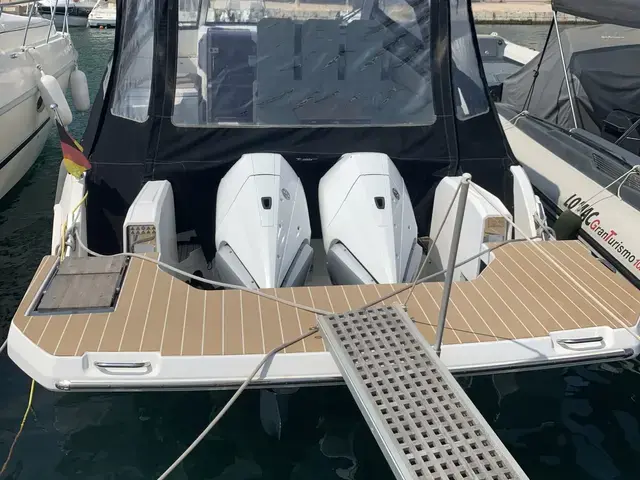 Bavaria Vida 33