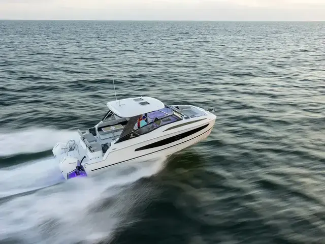 Aquila 32 Sport