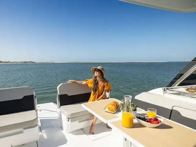 Aquila 32 Sport