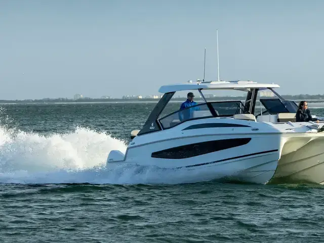 Aquila 32 Sport