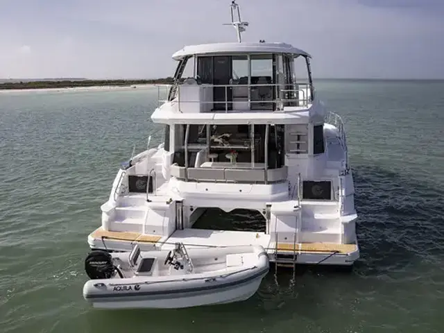 Aquila 54 Yacht