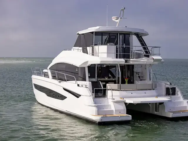 Aquila 54 Yacht