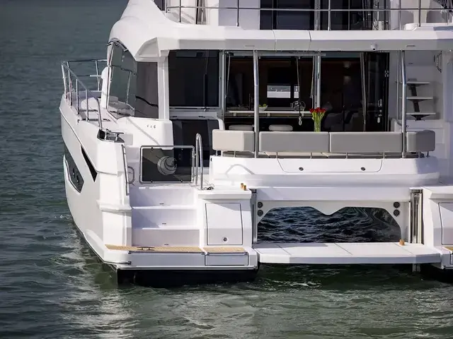 Aquila 54 Yacht