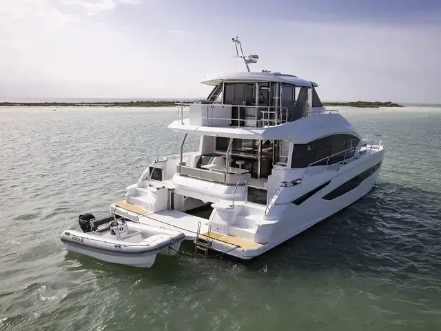 Aquila 54 Yacht