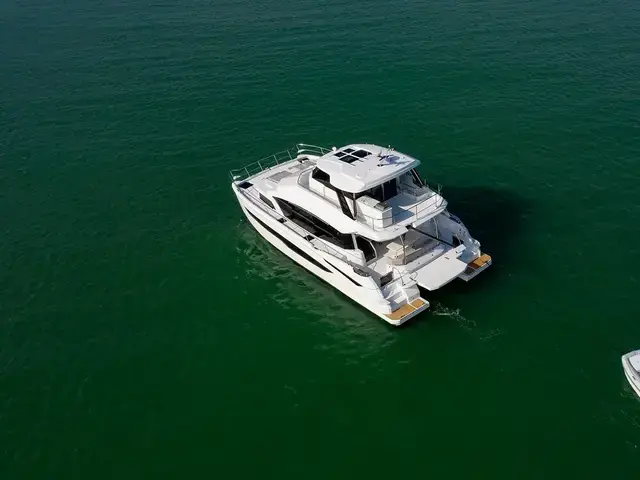 Aquila 54 Yacht