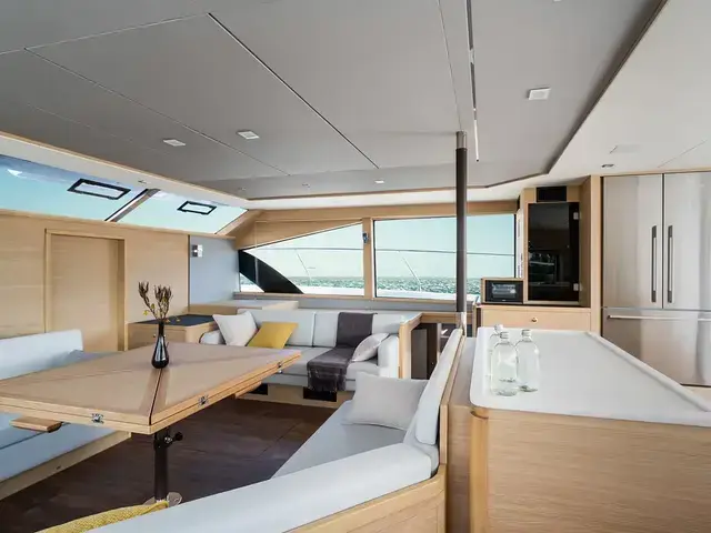 Aquila 54 Yacht