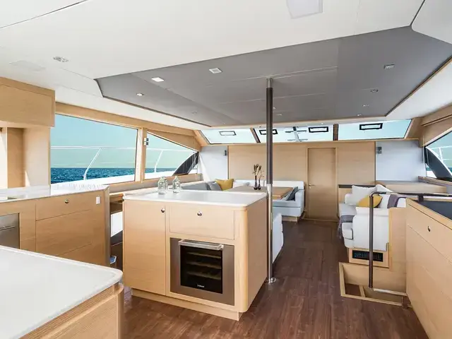 Aquila 54 Yacht