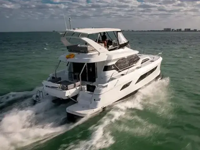 Aquila 44 Yacht