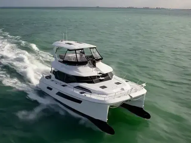 Aquila 44 Yacht