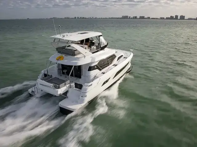 Aquila 44 Yacht