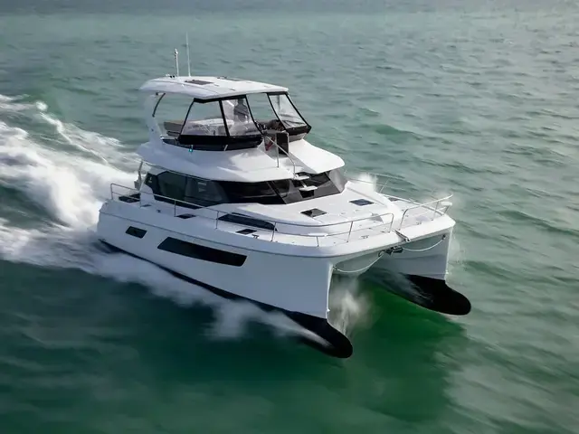 Aquila 44 Yacht