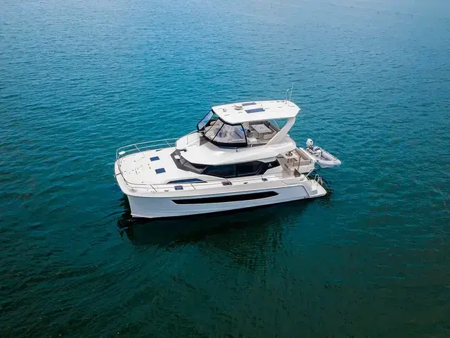 Aquila 44 Yacht