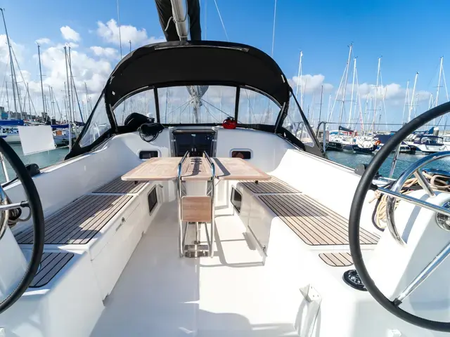 Jeanneau Sun Odyssey 380