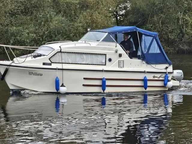 1989 Honda saxon day cruiser - boat