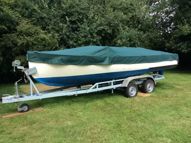 Classic Brooke Marine River Launch