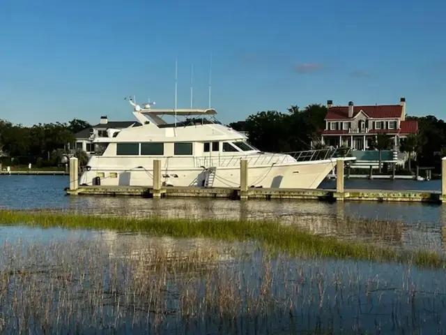 Hatteras Sport Deck Motor Yacht