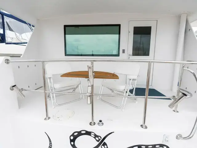 Hatteras Sport Deck Motor Yacht