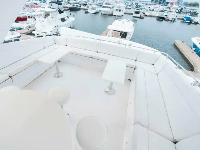 Hatteras Sport Deck Motor Yacht