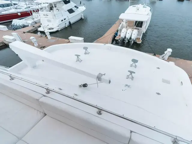 Hatteras Sport Deck Motor Yacht