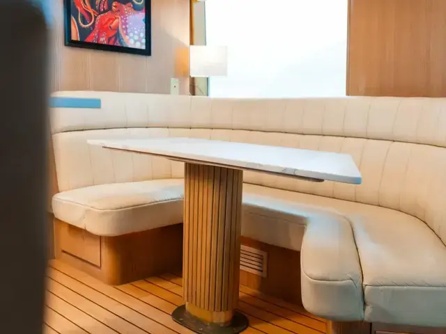 Hatteras Sport Deck Motor Yacht