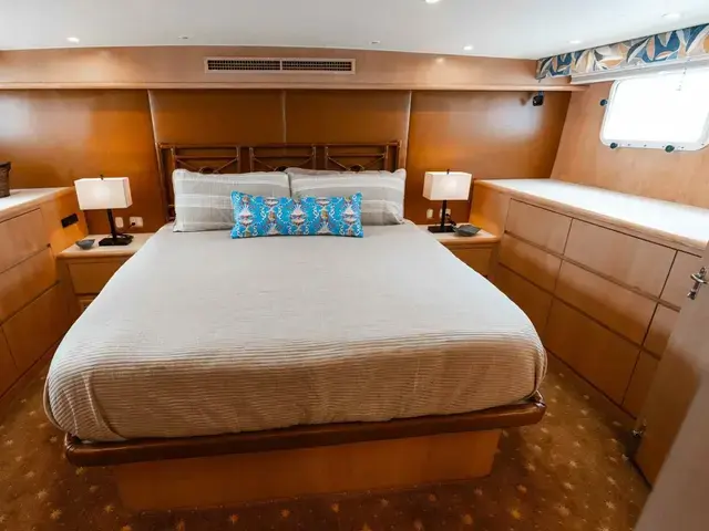 Hatteras Sport Deck Motor Yacht