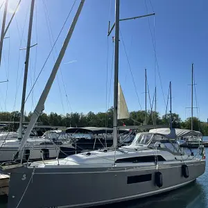 2022 Beneteau Oceanis 30.1