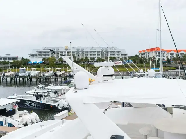 Hatteras Sport Deck Motor Yacht