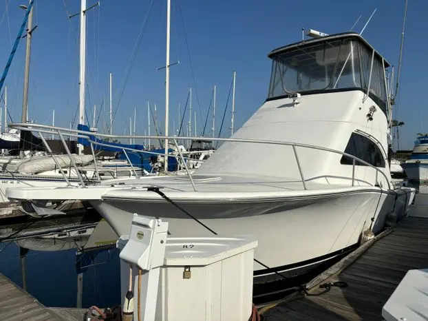 2003 Luhrs 34 convertible