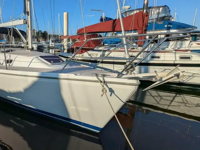 Catalina 33