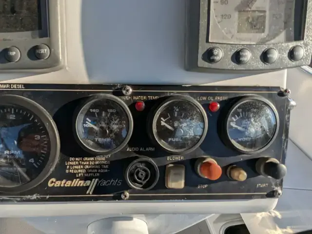 Catalina 33