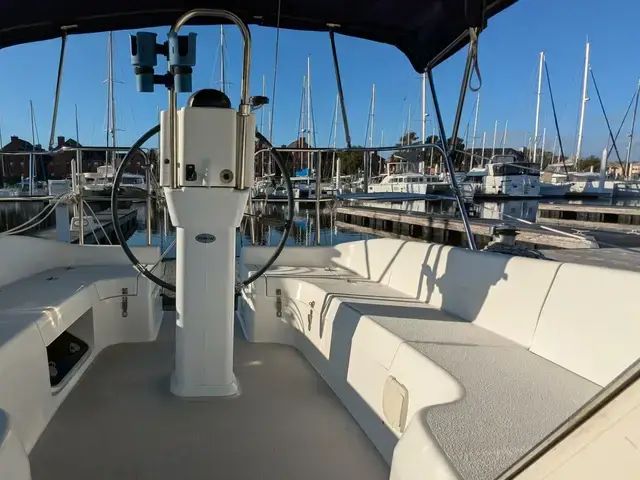 Catalina 33