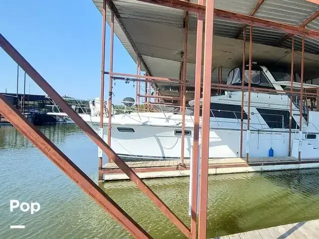 Carver 4207 Aft Cabin Motoryacht