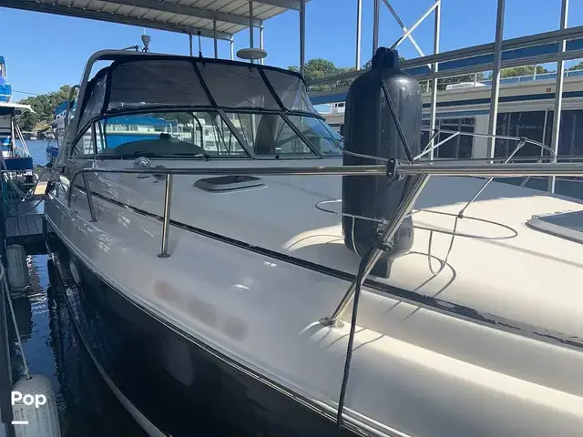 Rinker 300 Fiesta Vee