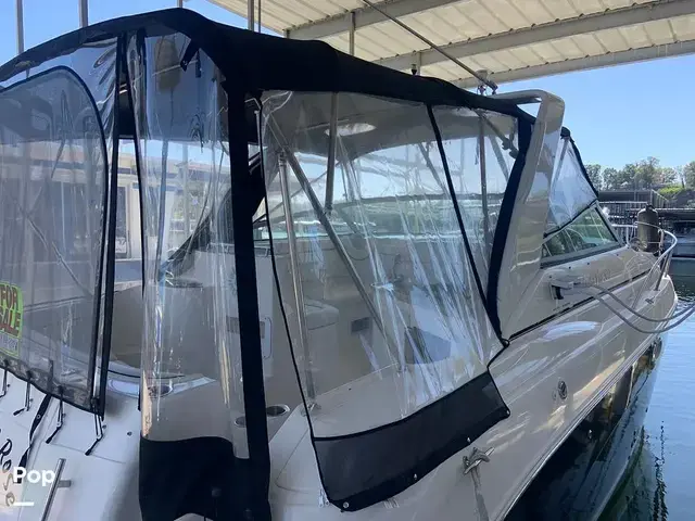 Rinker 300 Fiesta Vee