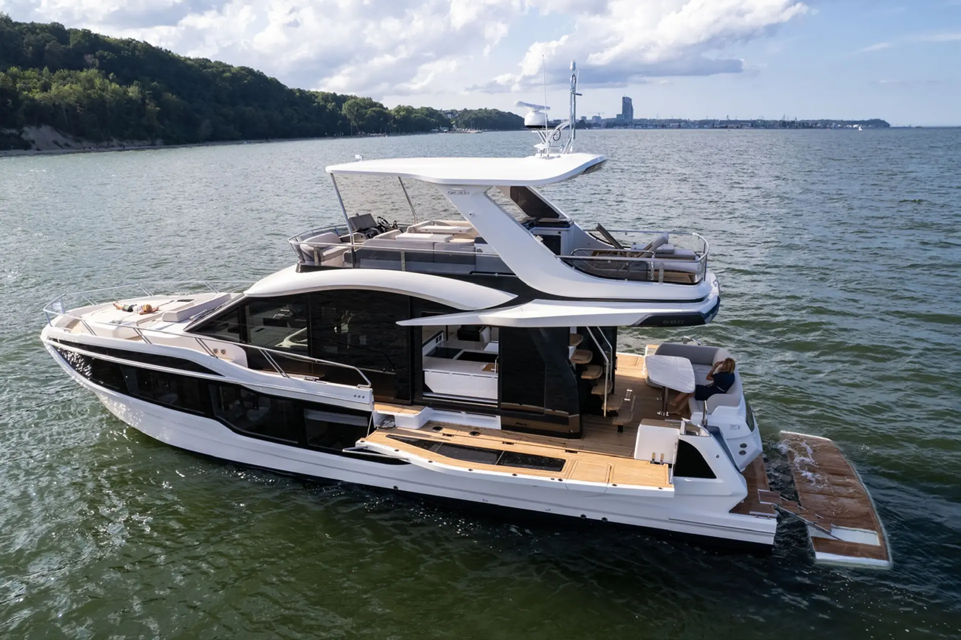 2024 Galeon 560 fly