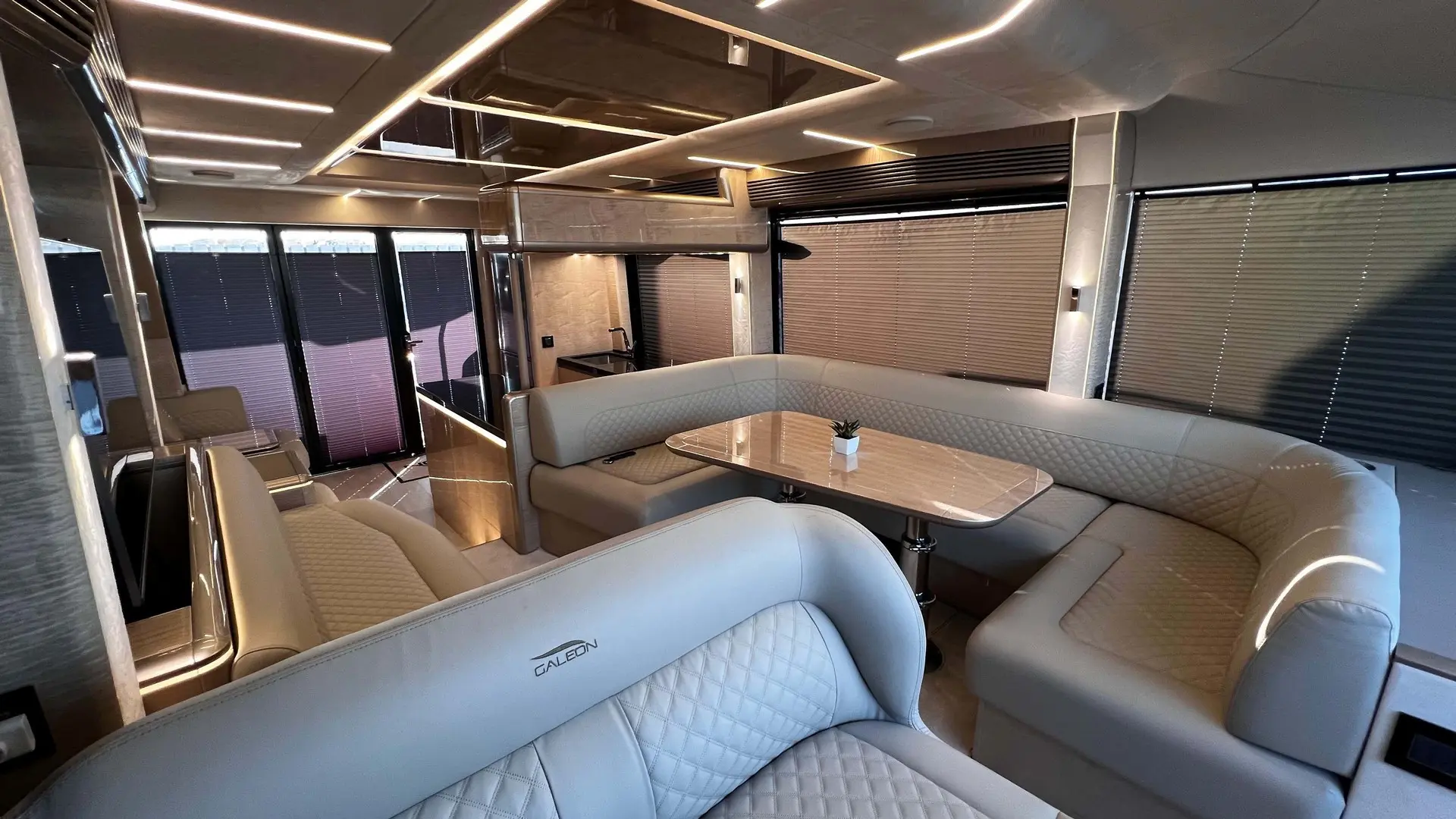 2024 Galeon 560 fly