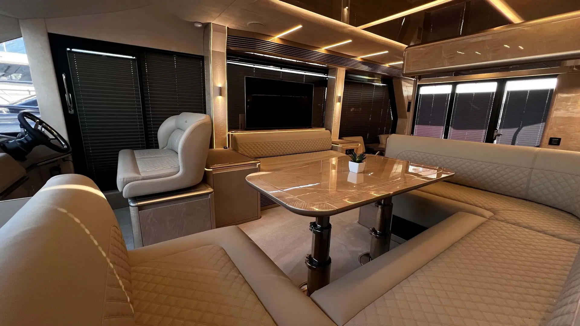 2024 Galeon 560 fly