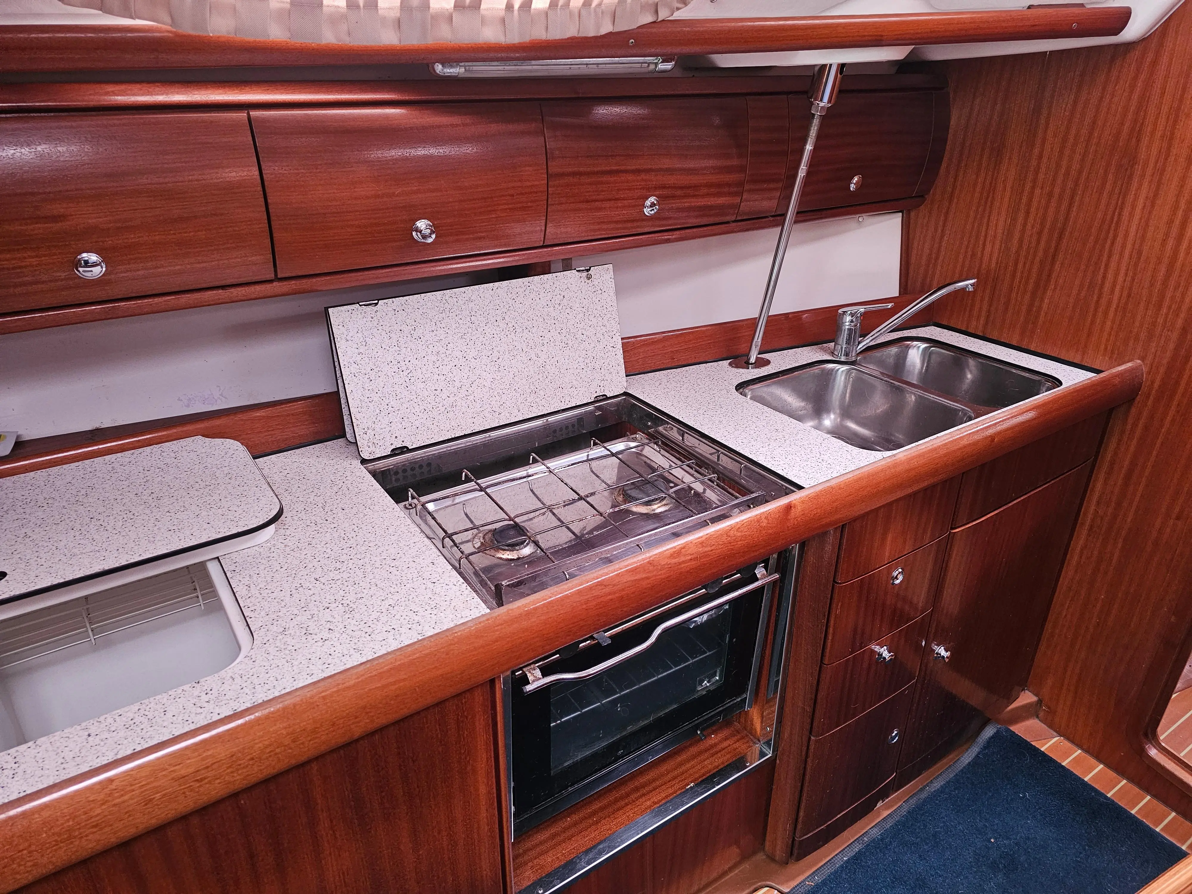 2005 Bavaria 38 cruiser