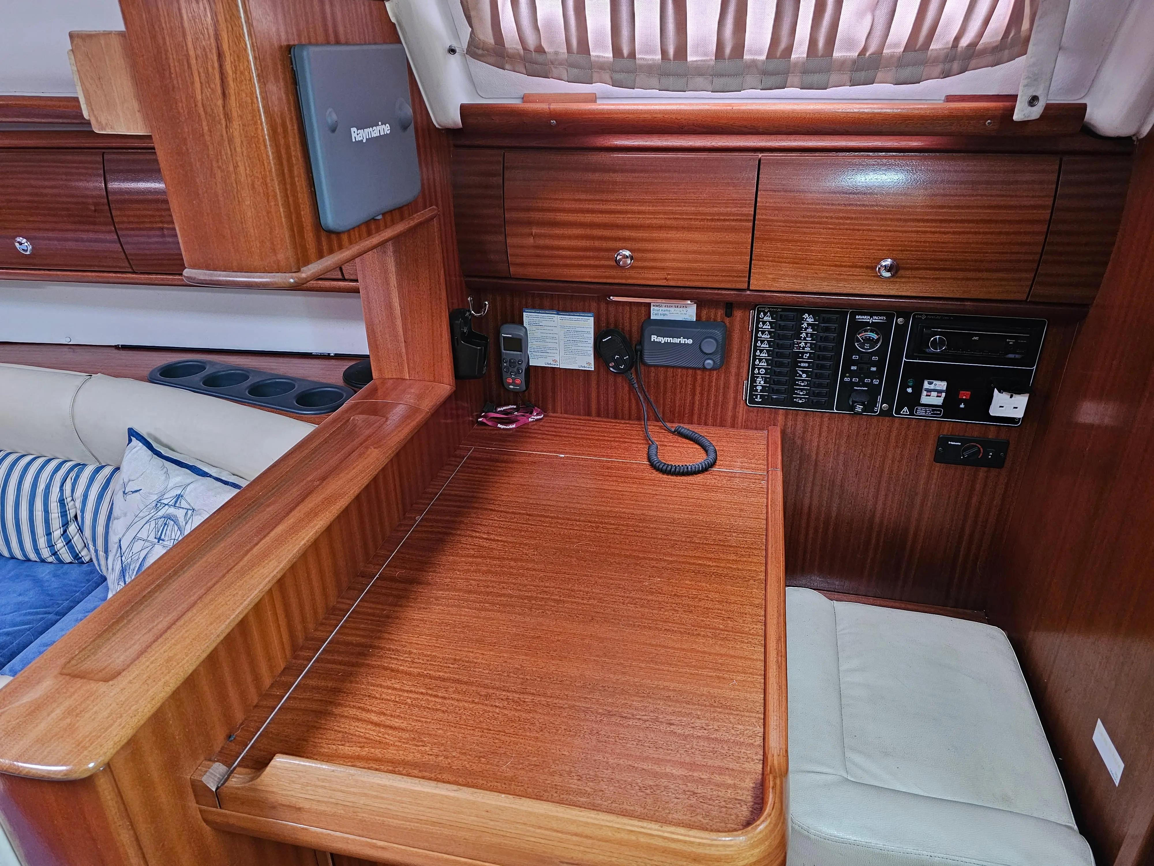 2005 Bavaria 38 cruiser