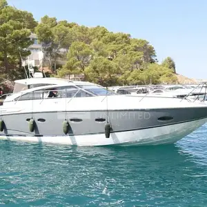 2012 Princess V42