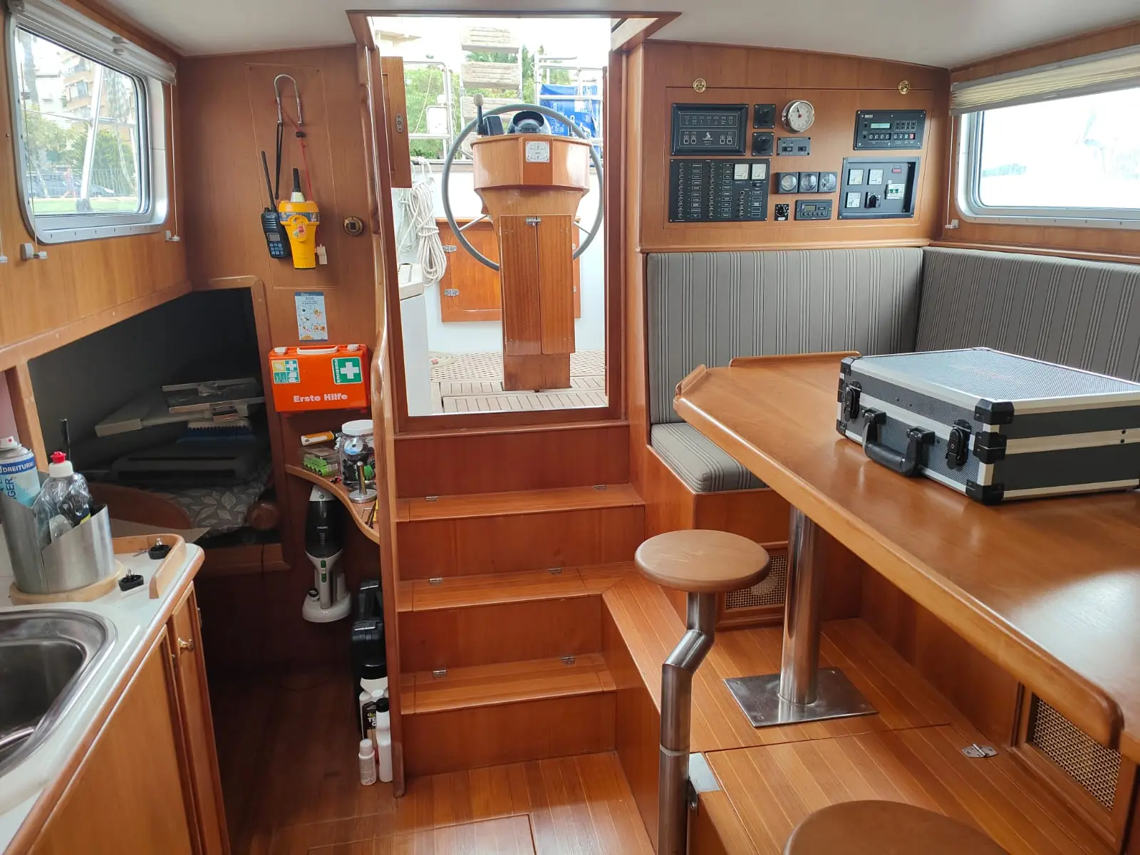 2000 Custom steel pilothouse