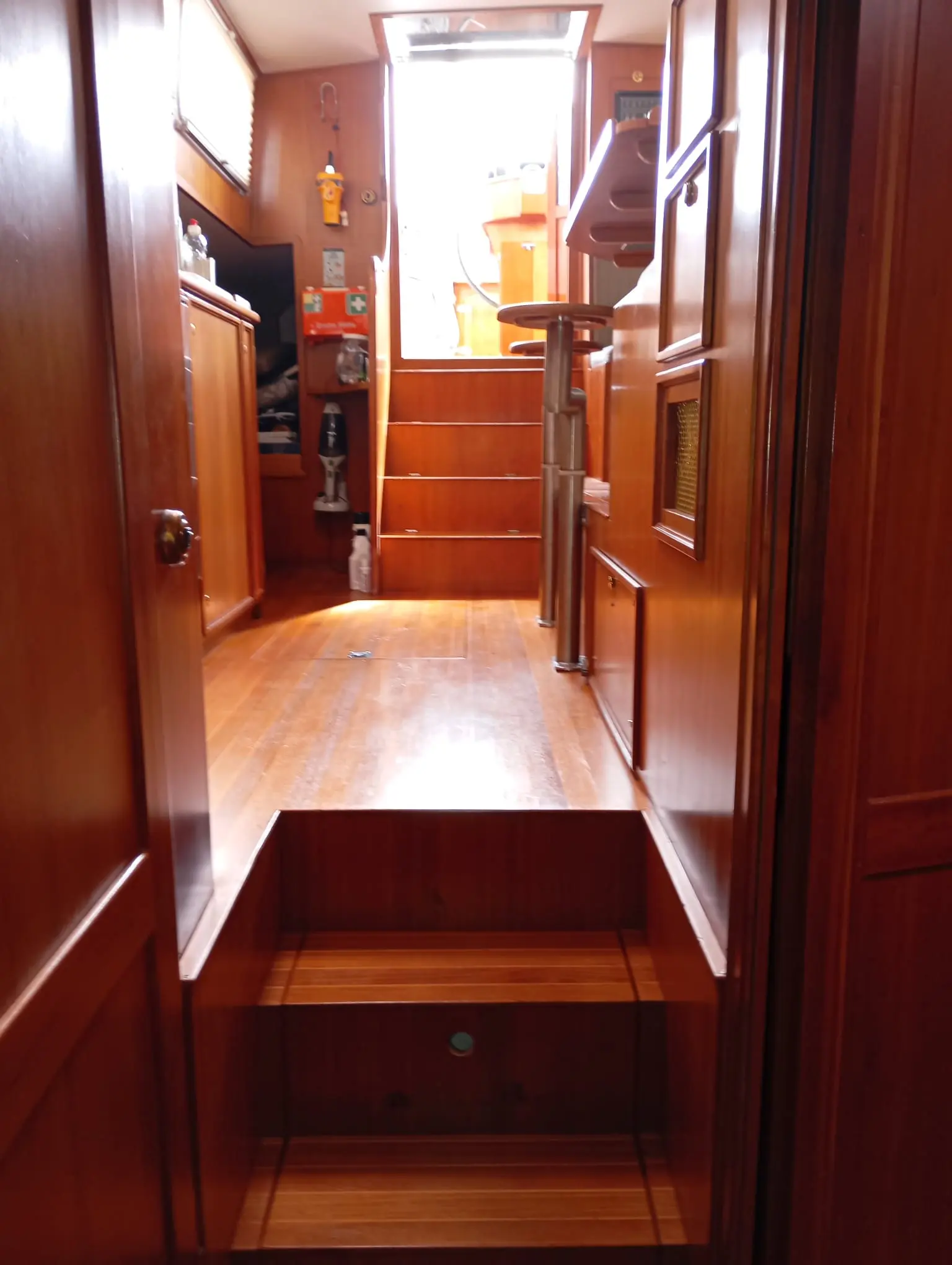 2000 Custom steel pilothouse