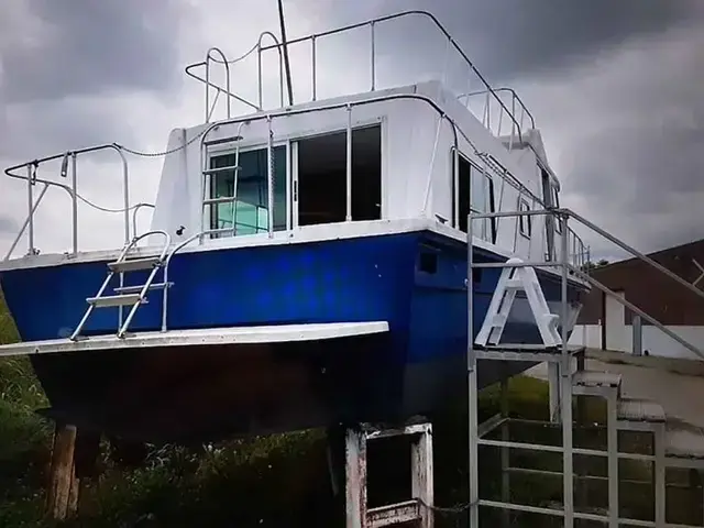 Harbor Master 375