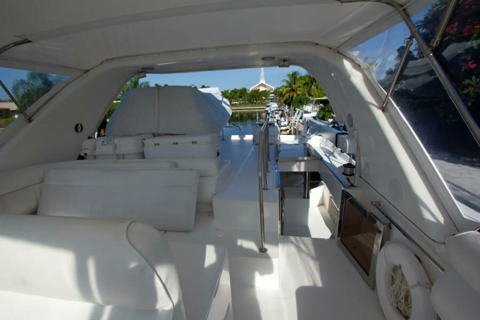 1999 Johnson motoryacht